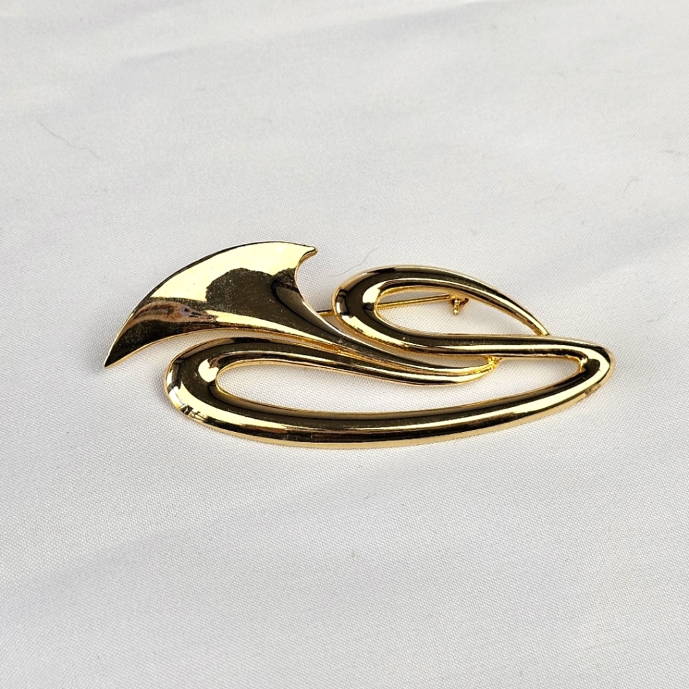 Vintage Signed M. Jent Large Gold Tone Ornate Horn Brooch